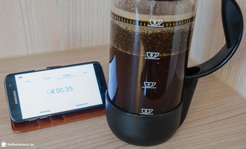 French Press Anleitung Schritt 3 ziehzeit 4 minuten schritt für schritt anleitung kaffeepresse